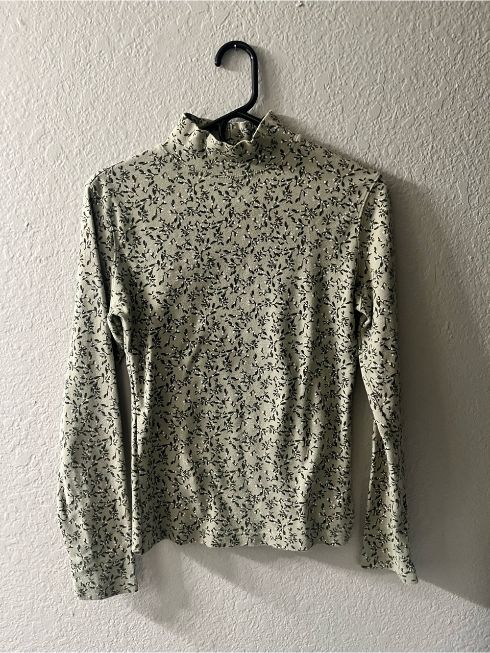 croft & barrow Light Green Floral Mock Neck Long Sleeve Top